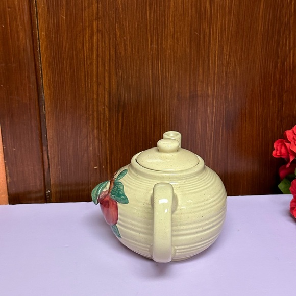 Vintage Glazed ceramic 3D Apples Teapot - Picture 7 of 10